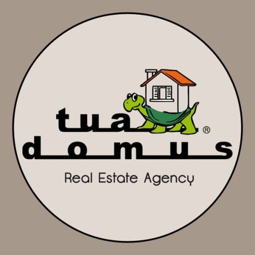 Agenzia Immobiliare “Tua Domus”